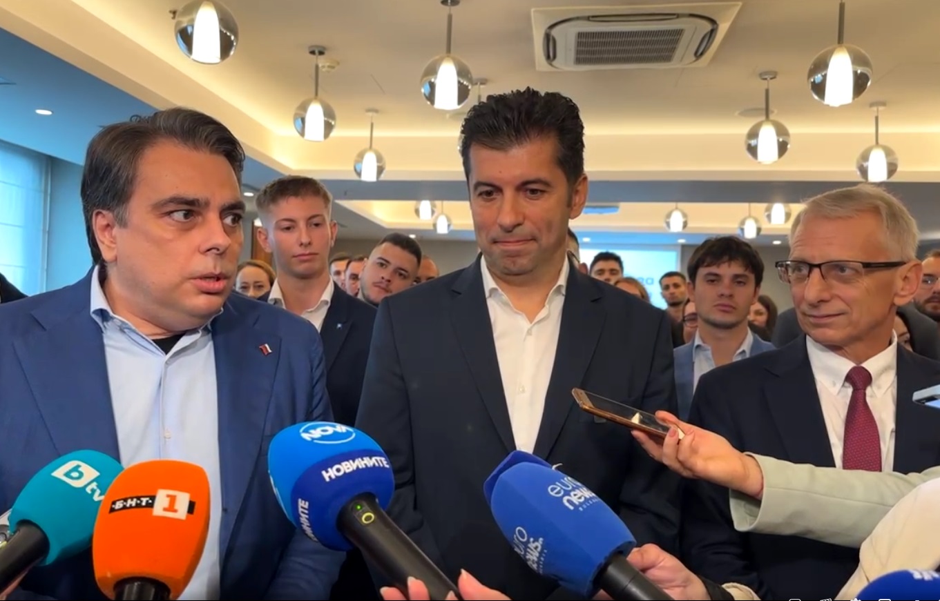 Продължавалниците на промяната със своите шмекерии ни отнеха 5 годиниАко