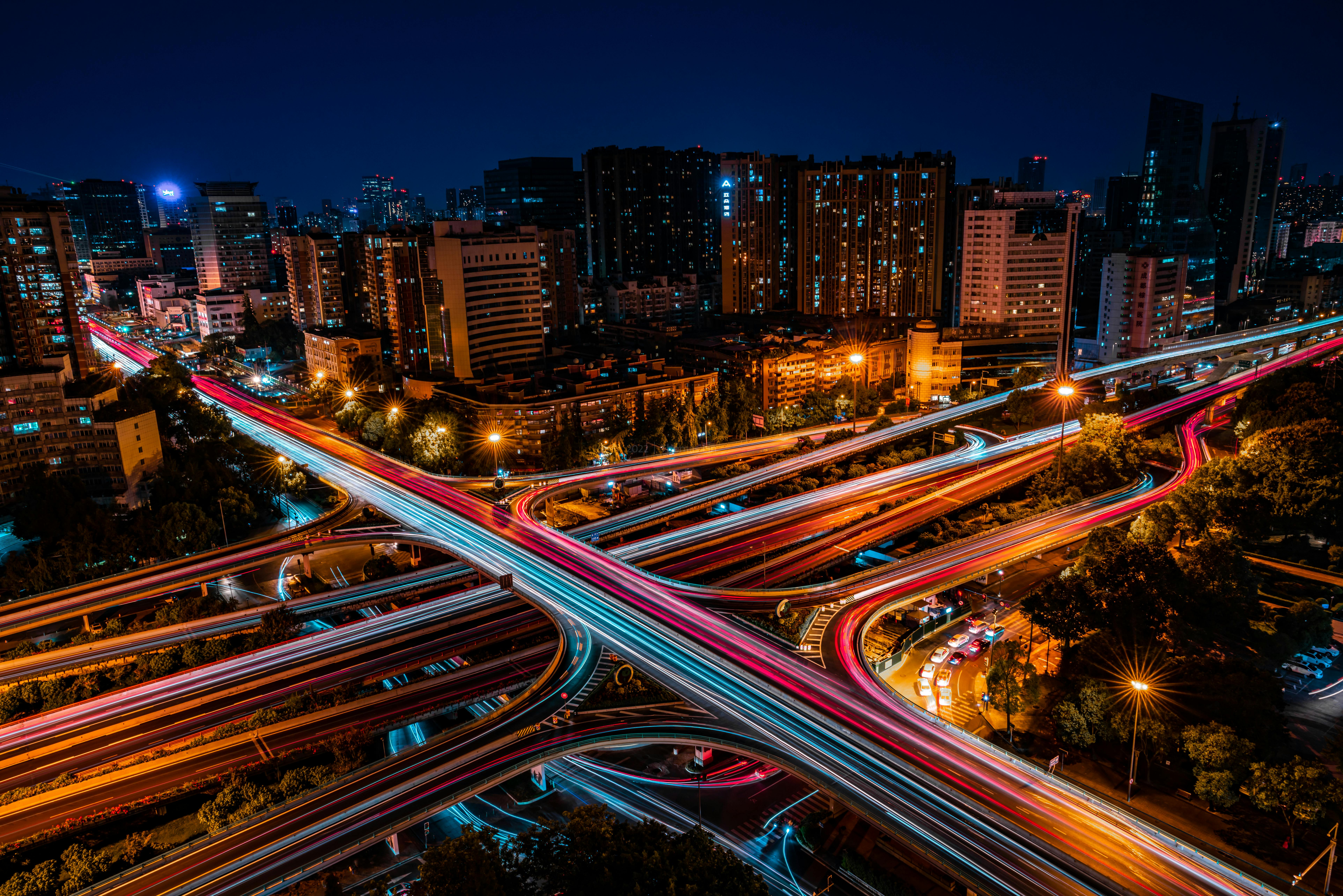 Властите затягат изискванията за защита на батериите от пожари и