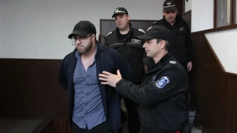 12 г. затвор за Чешкия, ако го хване полицията