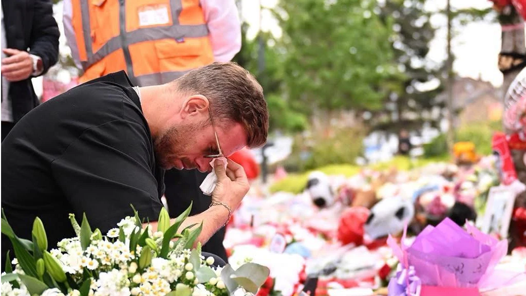 Англичаните са известни със своя консерватизъм както и най именитият тенис