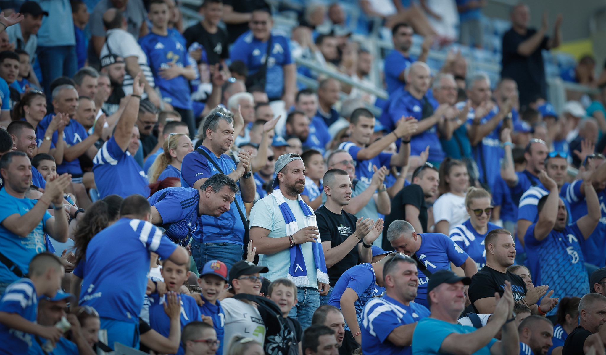 Пълен стадион чака Левски за старта в Лига Европа Феновете