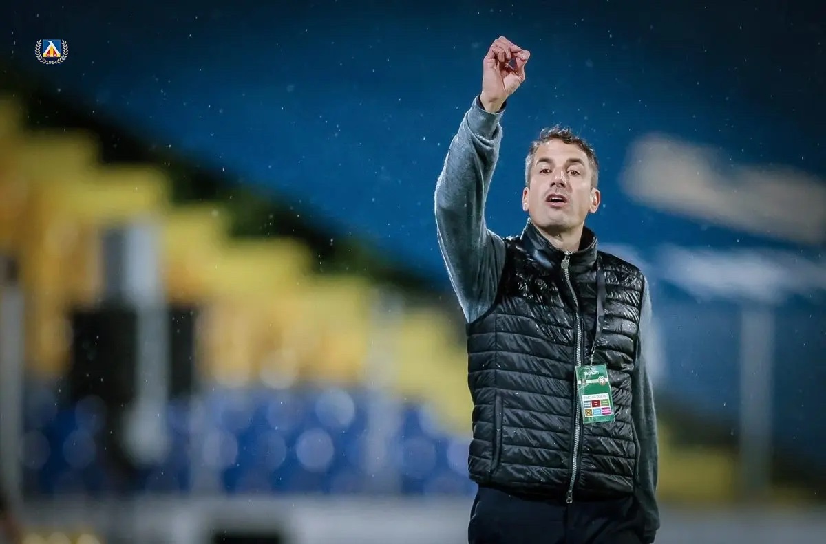 Старши треньорът на Левски Хулио Веласкес отново взе решение да