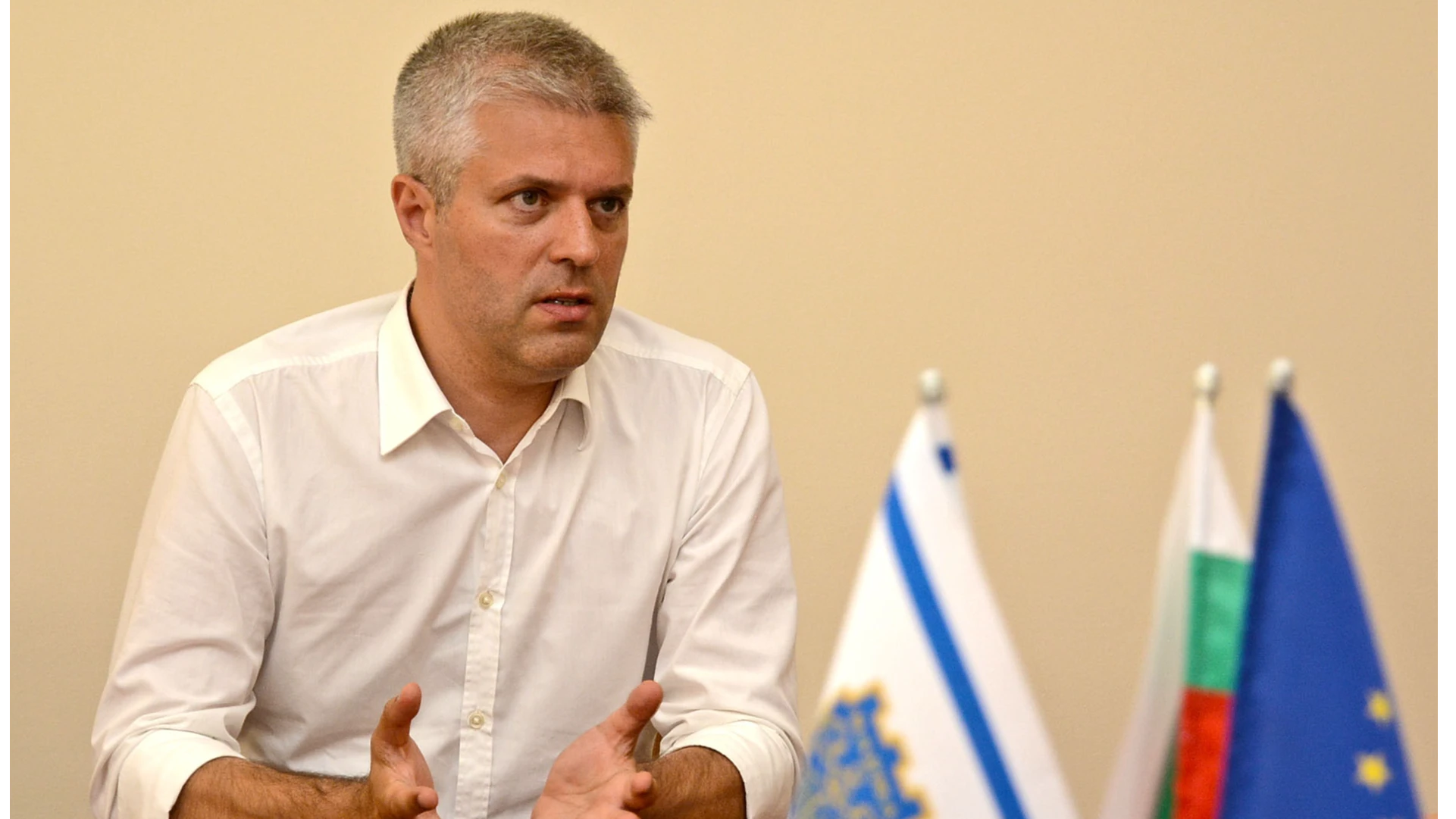 Антикорупционната комисия влезе в Община ВарнаСлужители на Комисията за противодействие