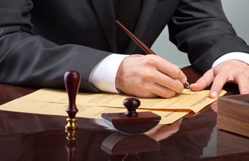 Срещу имотните измамиИздаването на незаверени преписи от нотариални актове от