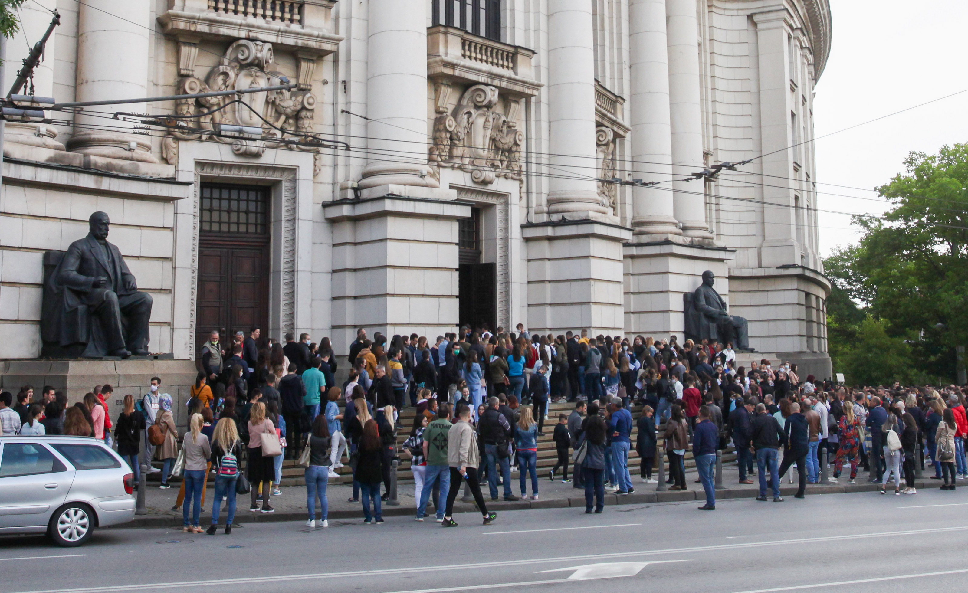 Идната седмица депутатите гласуват промените в пленарна залаПриетите вече студенти