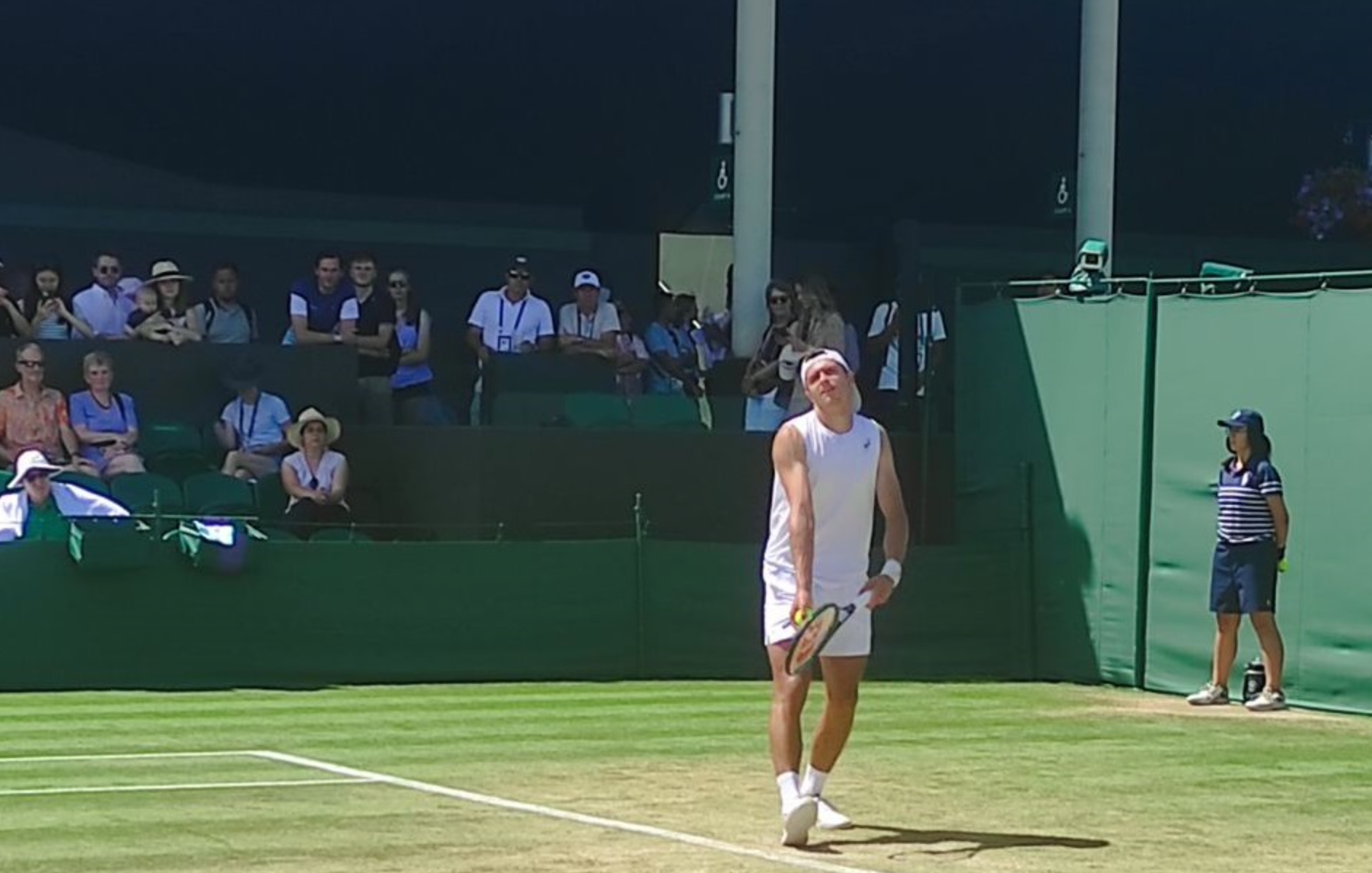 Българският тенис трупа слава насред Свещената трева в Лондон Двама