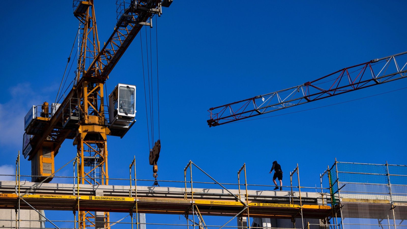 Повишено търсене проектна активностРазширява се инженерната сложност на проектитеПрез април