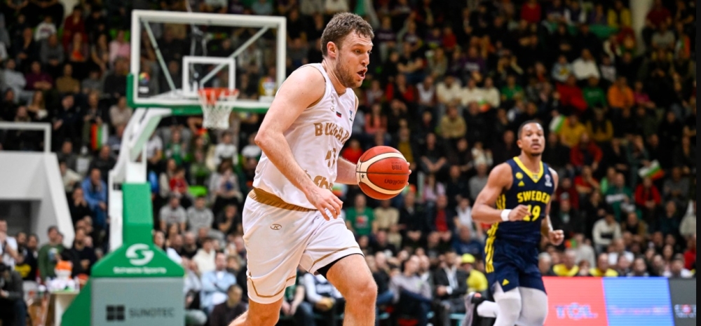 Александър Везенков може и да не играе за националния отбор