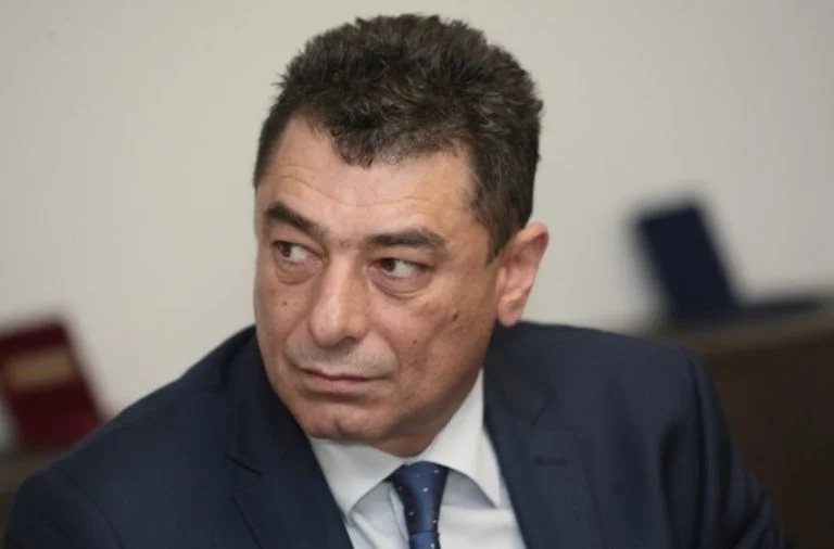 След 4 години делоСтъкларя плащал да ударят ЖабатаБившите шефове в