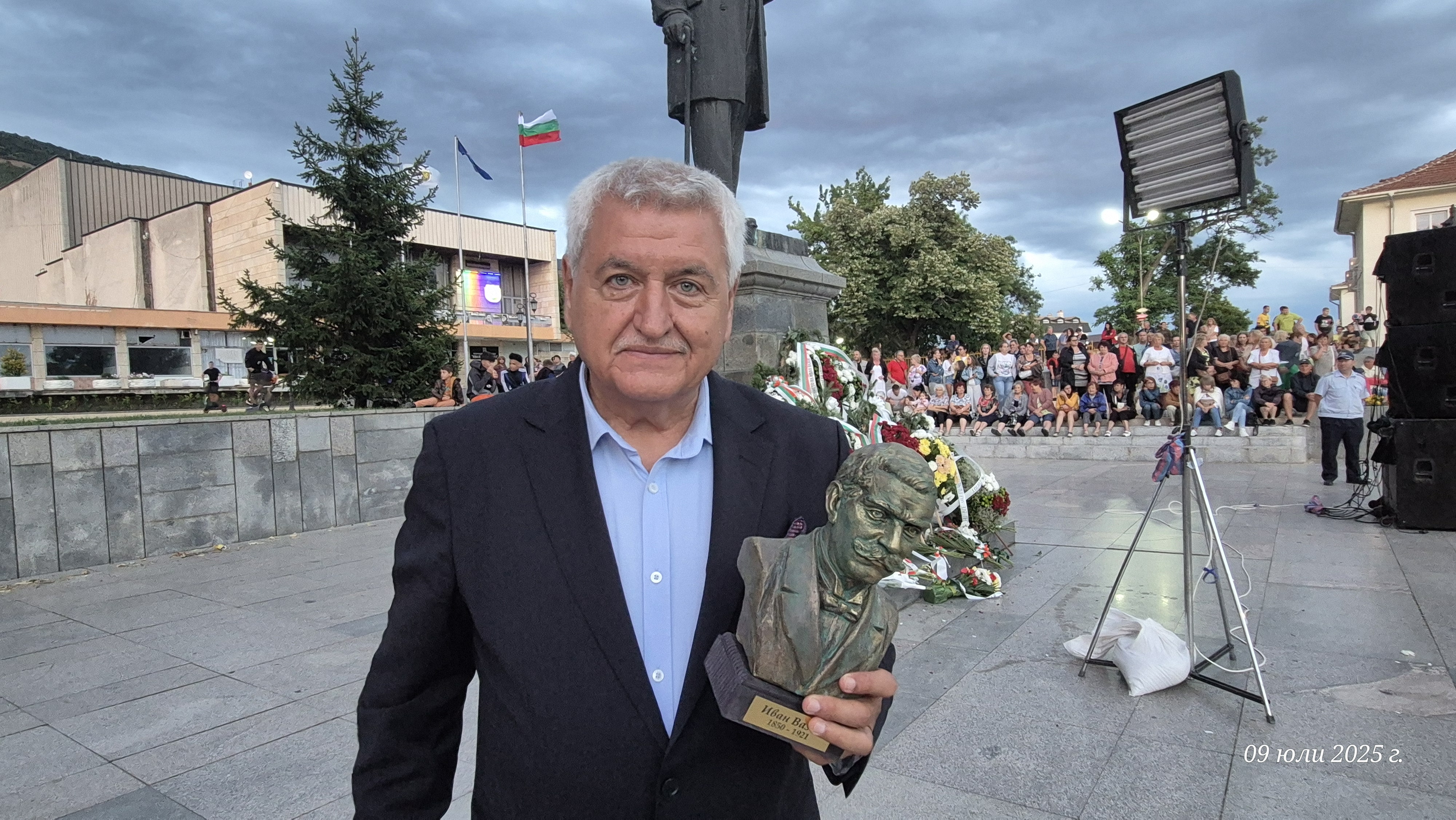 Писателят Христо Славов автор на романа Преди сътворението и на