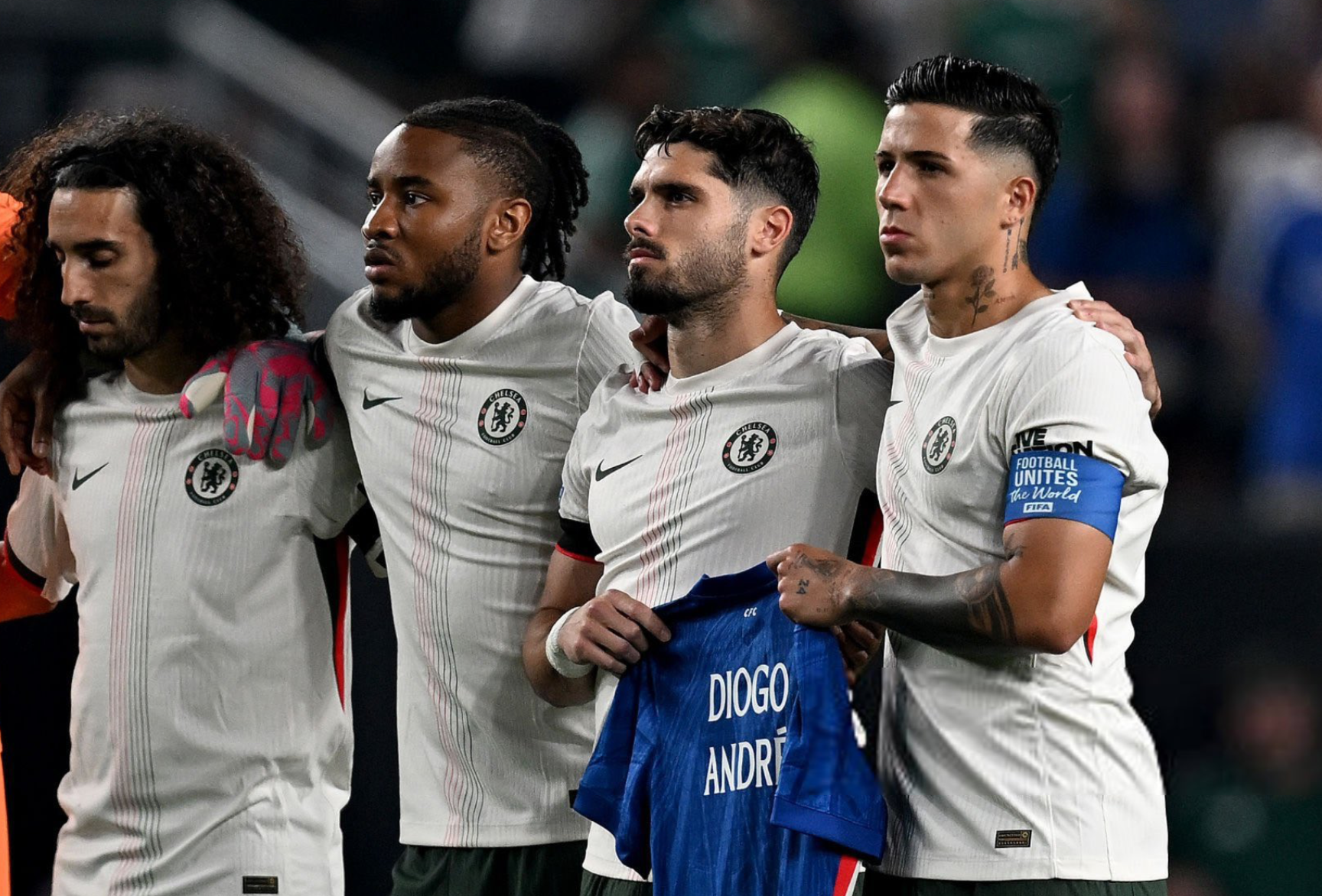 Футболистът на Челси Педро Нето изля душата си в писмо