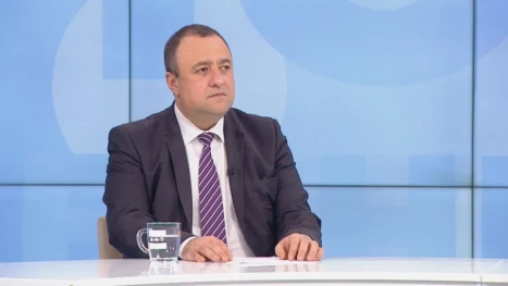 Иван Иванов