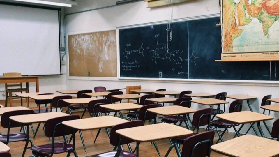 Министерството на образованието и науката публикува първото класиране за прием