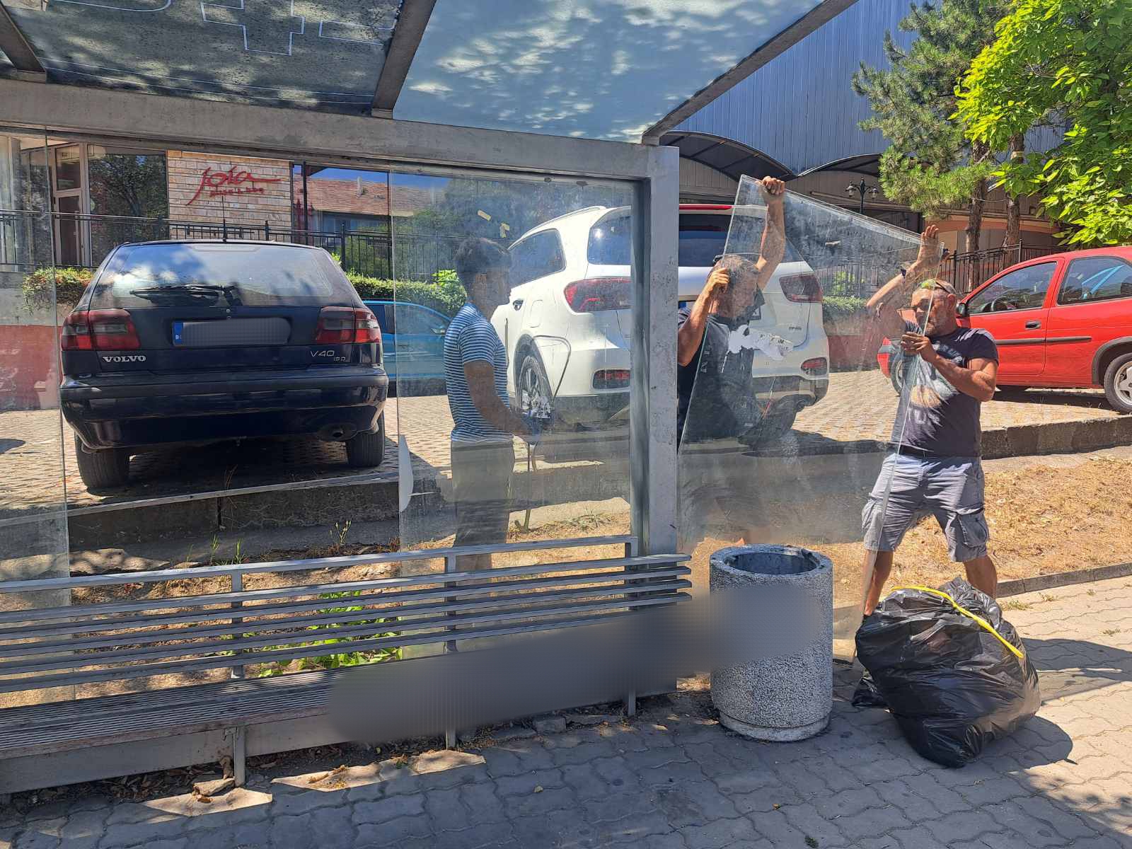 Сега са без сянка и места за сяданеВ Шумен върви