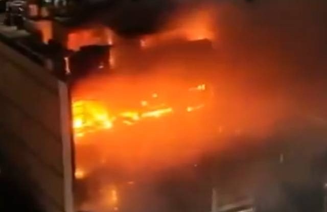 69 достигна броят на загиналите при пожар в търговски център