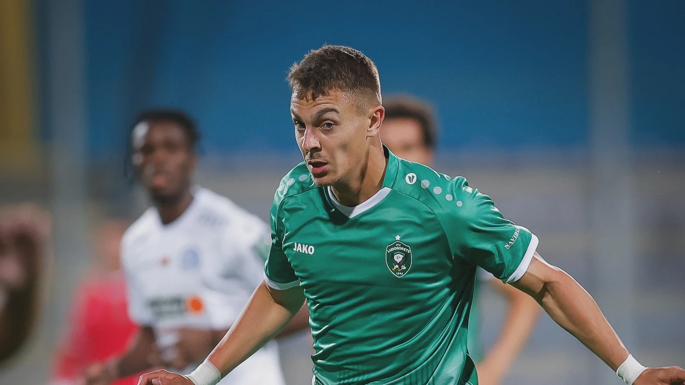 12 00 Тенис турнир в Кицбюел МАХ Спорт 112 30 Плувни спортове