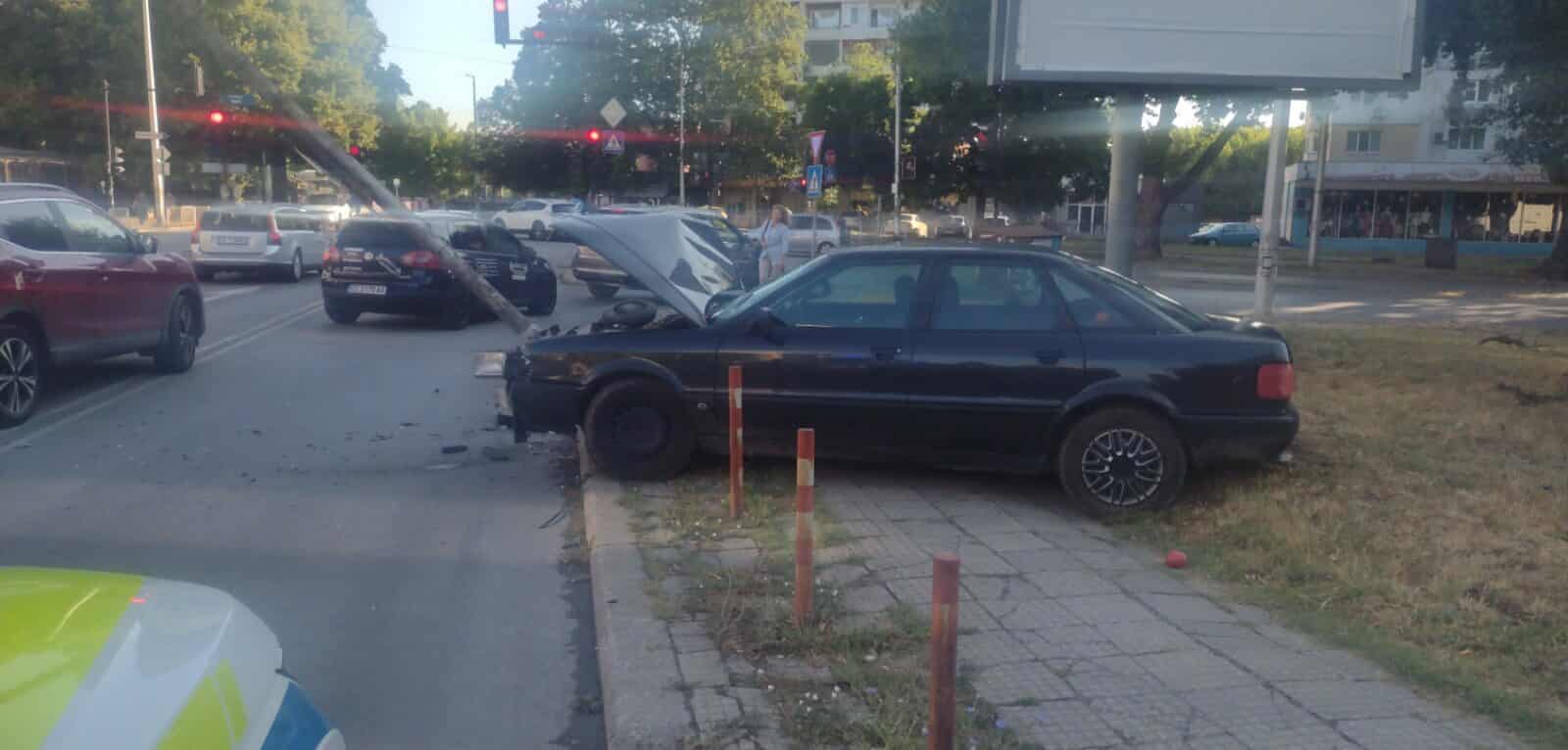 Шофьорка на 83 години самокатастрофира в петък сутринта в Шумен