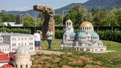 “България Ленд” край Правец отвори врати