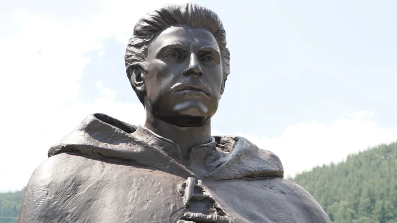 До историческата морена и родното място на революционния комитет 3 метрова