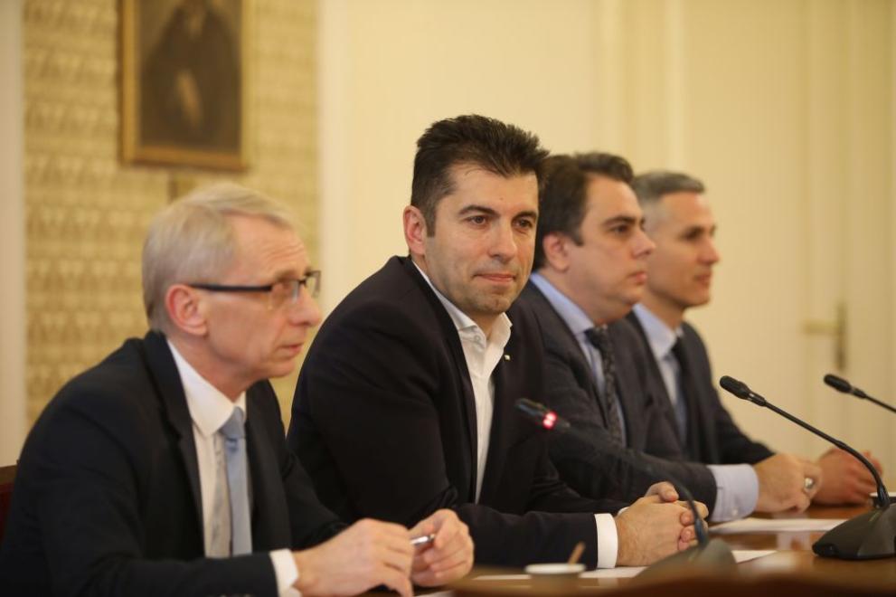 Диктатура у нас имаше когато татковците и майките на мнозина