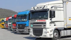 Жегата ограничава движението на камионите