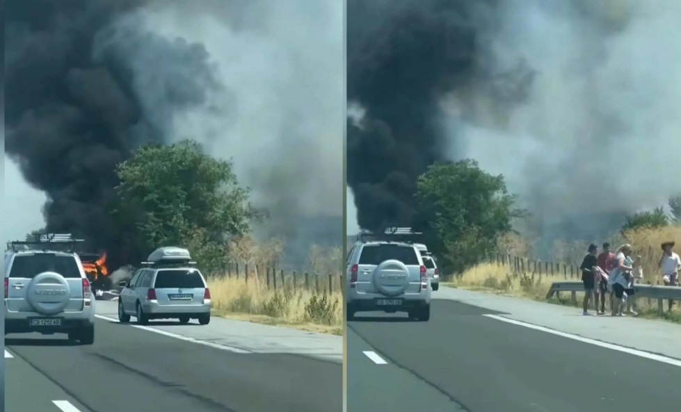 Автомобил се запали и изгоря на автомагистрала Тракия От кадри