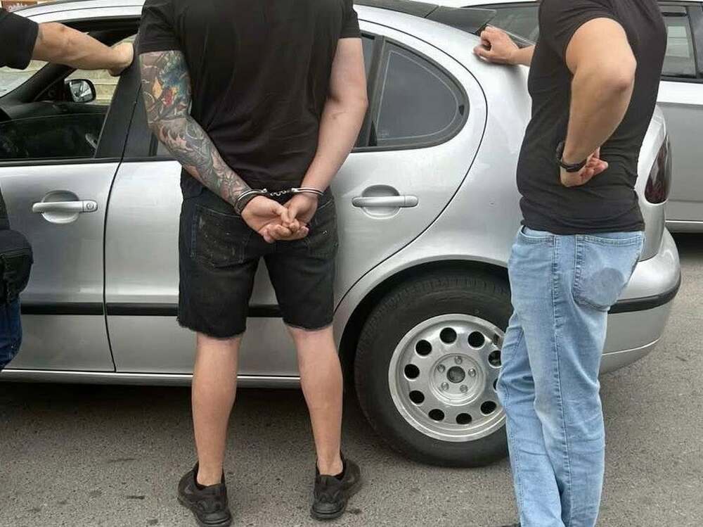 Трима души са обвинени за участие в организирана престъпна група