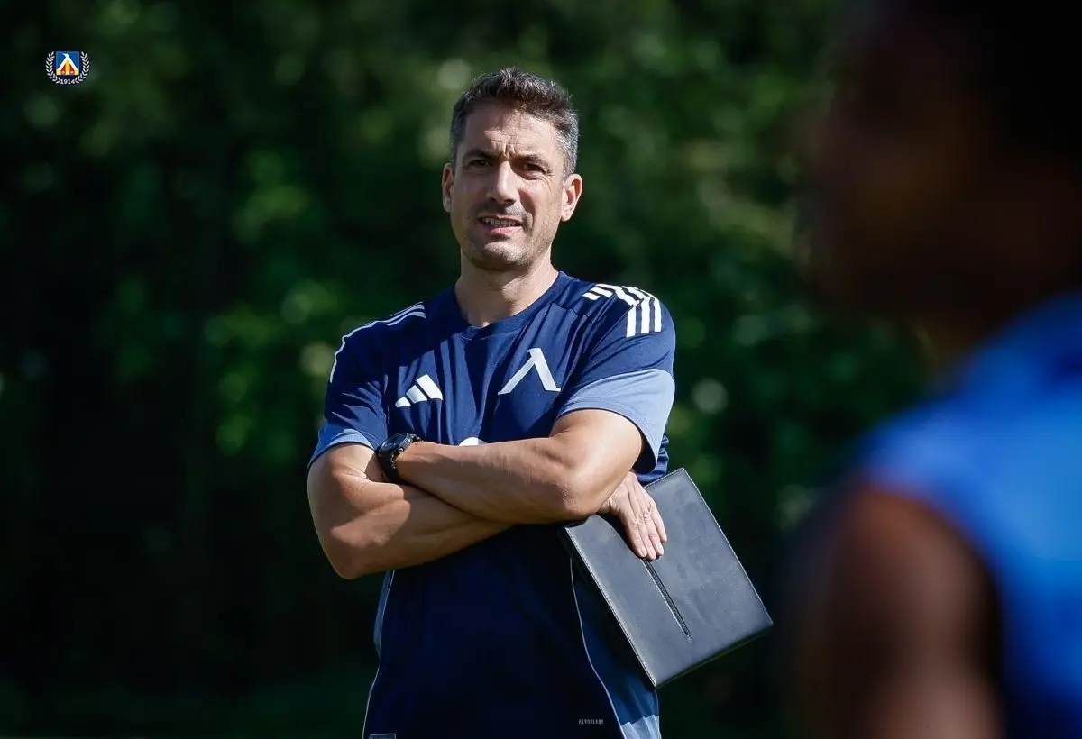 Старши треньорът на Левски Хулио Веласкес знае добре как се