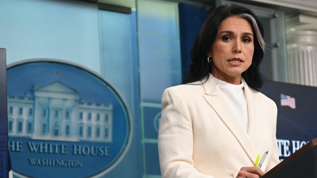 Тълси Габард разсекрети доклад уличаващ в престъпления висши демократиХилари Клинтън