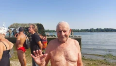 93-годишният Тодор Тодоров участва в 67-то преплуване на река Дунав край Свищов