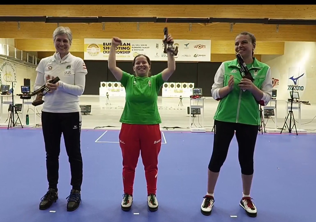 България спечели злато в дисциплината трио жени на пистолет на