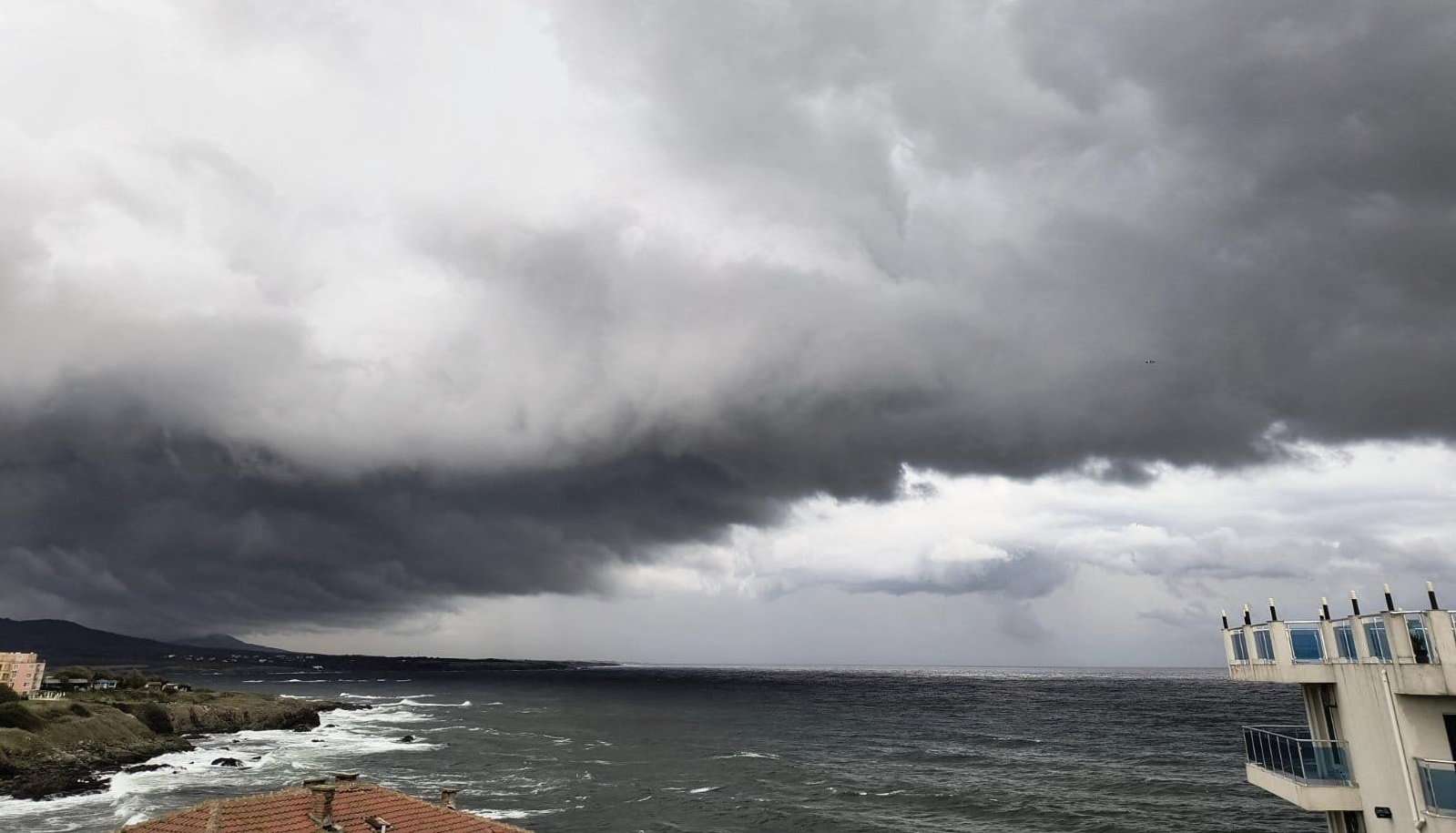 На 29 юли в по голямата част от страната ще е