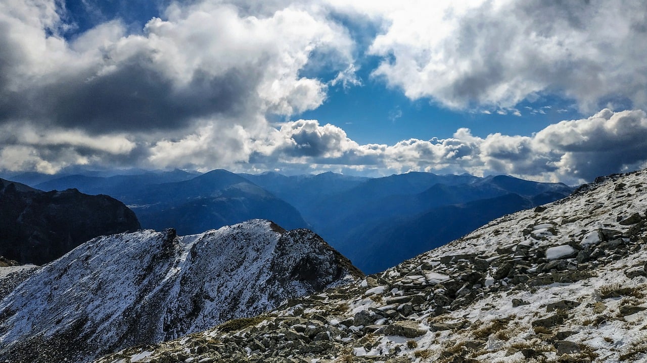 До обeд условията за туризъм в планините са добри следобед