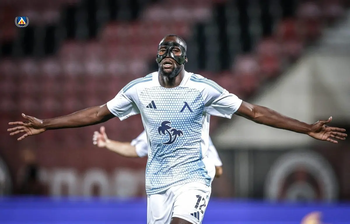 На Мустафа Сангаре се пада задачата да води атаката на