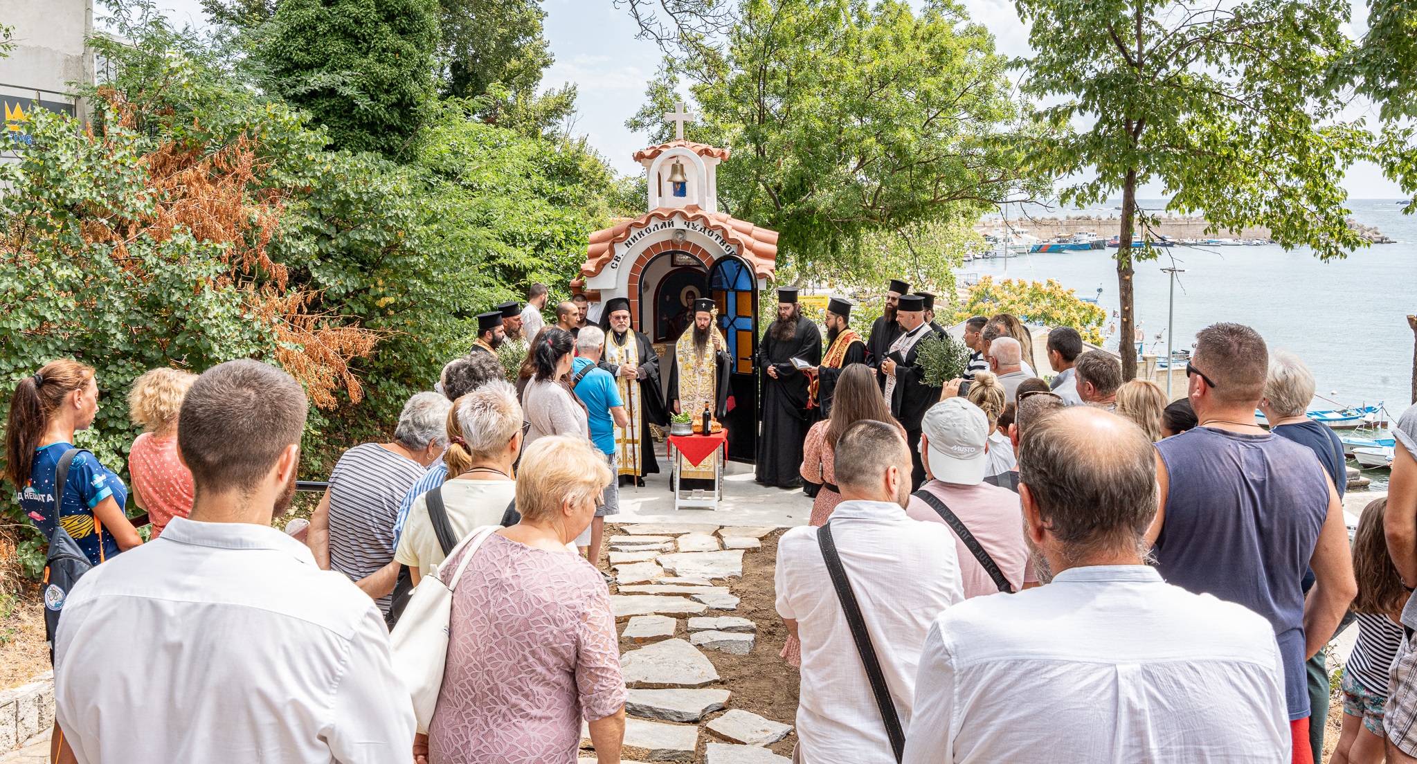 Негово Високопреосвещенство Сливенския митрополит Арсений освети новоизградения параклис Св Николай