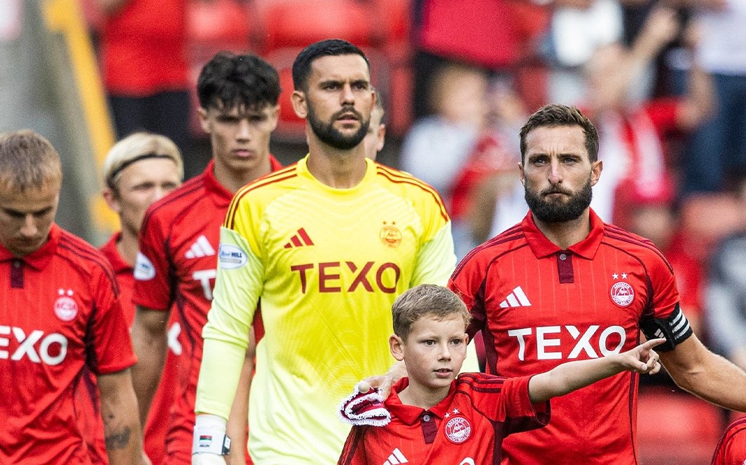 Националът на България Димитър Митов започна като титуляр новия сезон