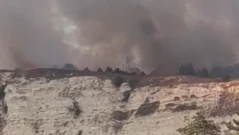 Пожар гори в труднодостъпна местност в Балчик