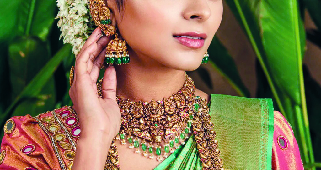 В Китай и Индия високите цени ограничиха покупките на накитиКупуват