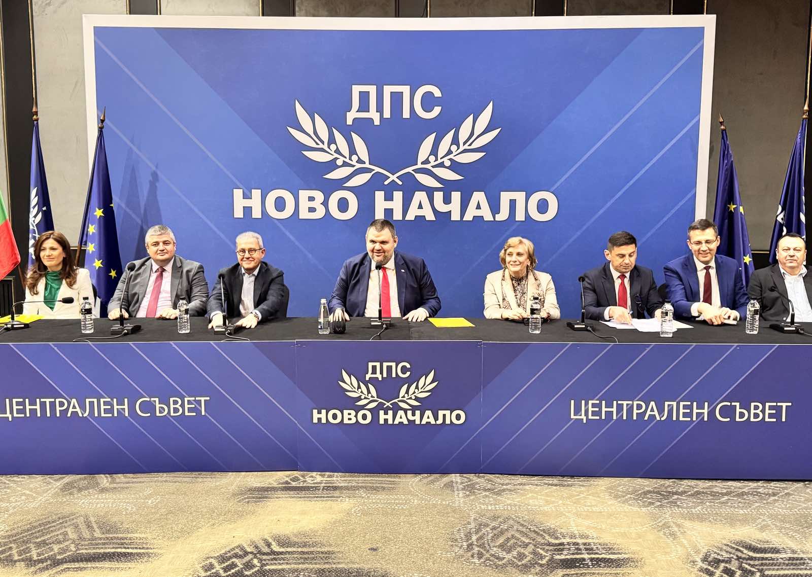 На предстоящите догодина осми президентски избори участието в тях на