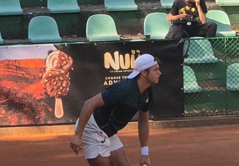 Александър Василев отпадна в първия кръг на турнира по тенис