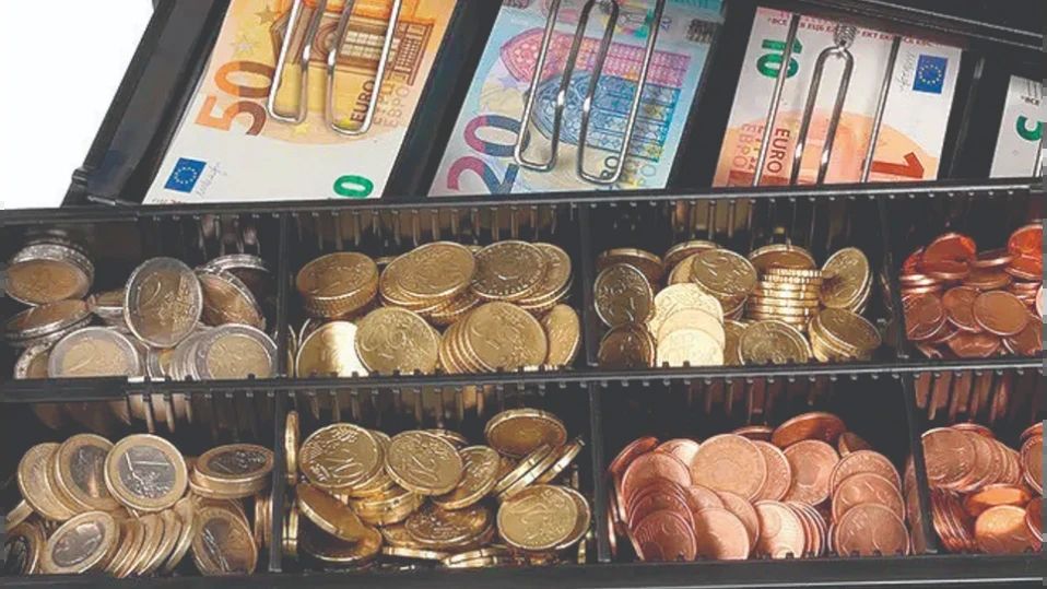 Снабдяването на банките с единната валута започва от 1 ноемвриОт