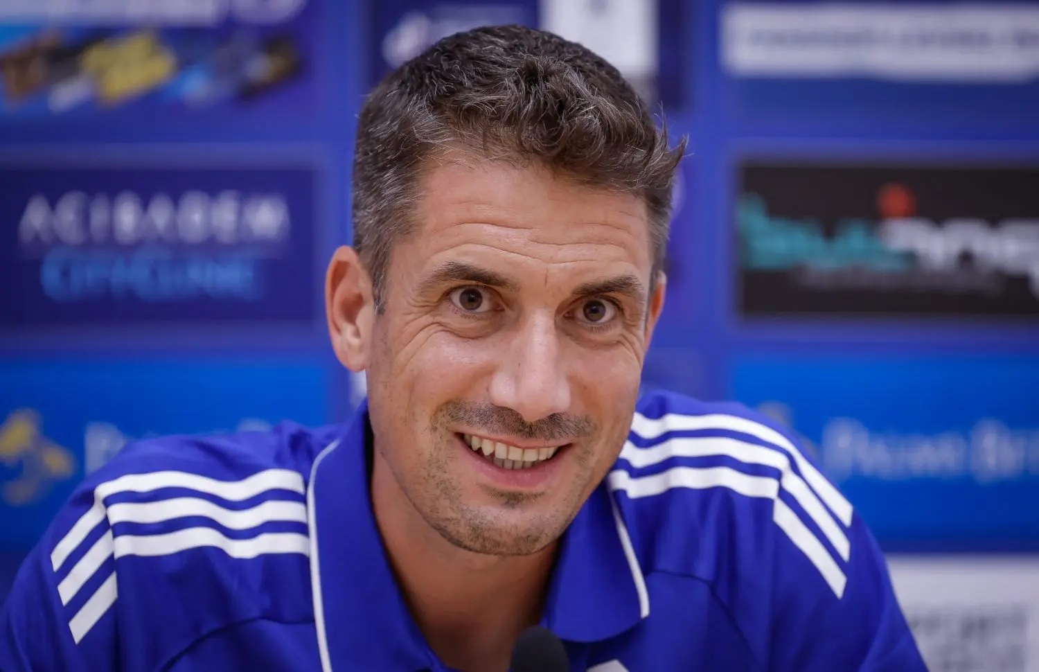 Старши треньорът на Левски Хулио Веласкес ще търси победа и