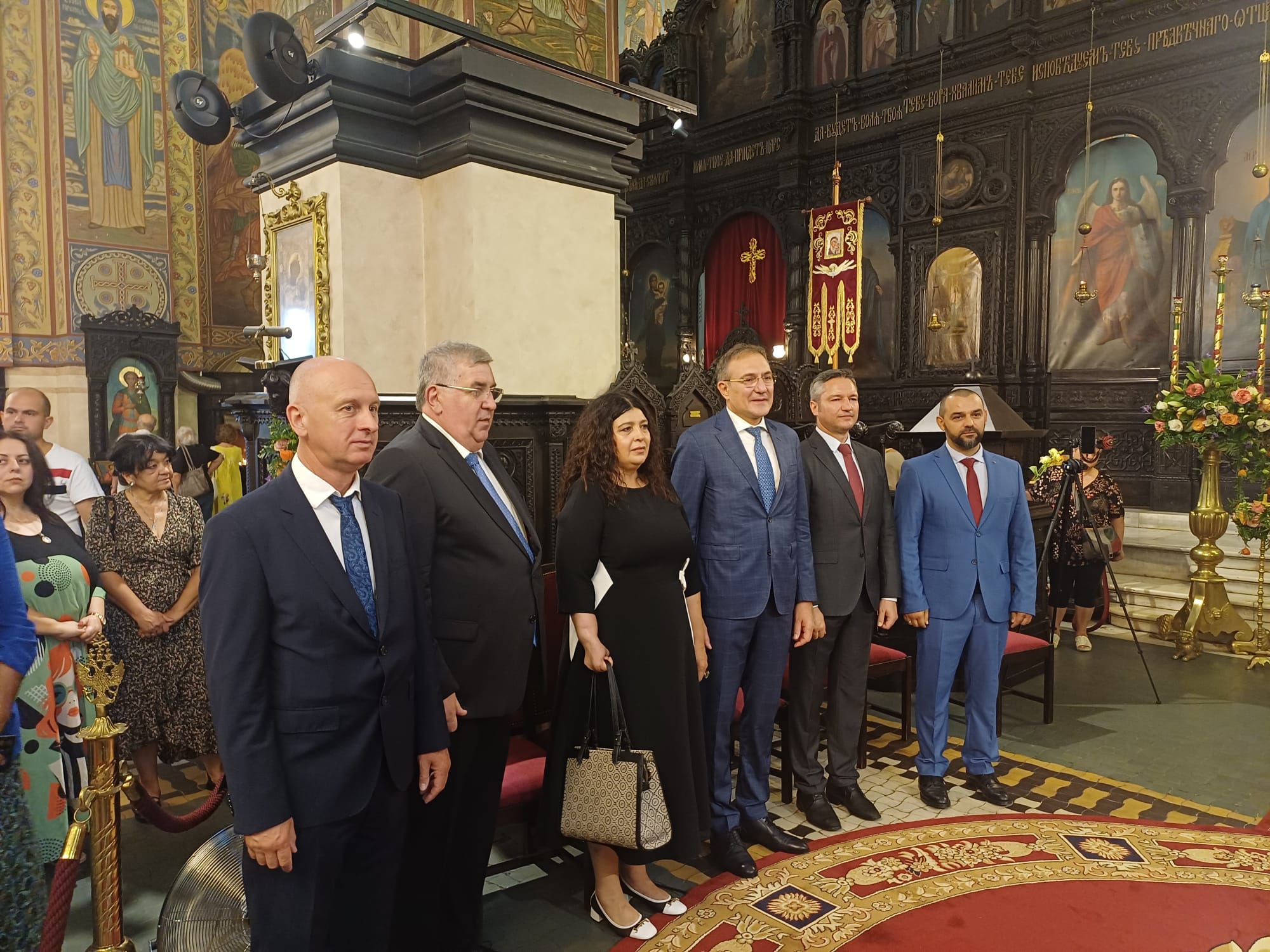 Взимат 75 ако се върнат на работаМайчинските през втората година