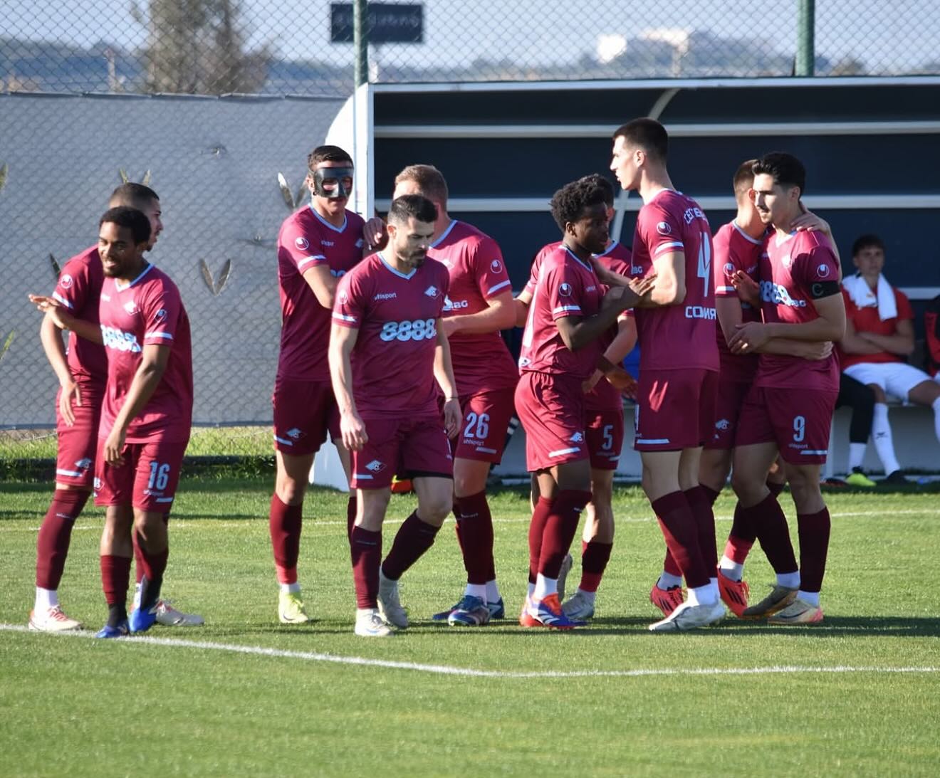 Септември спечели първи точки за сезона след обрат за 2 1