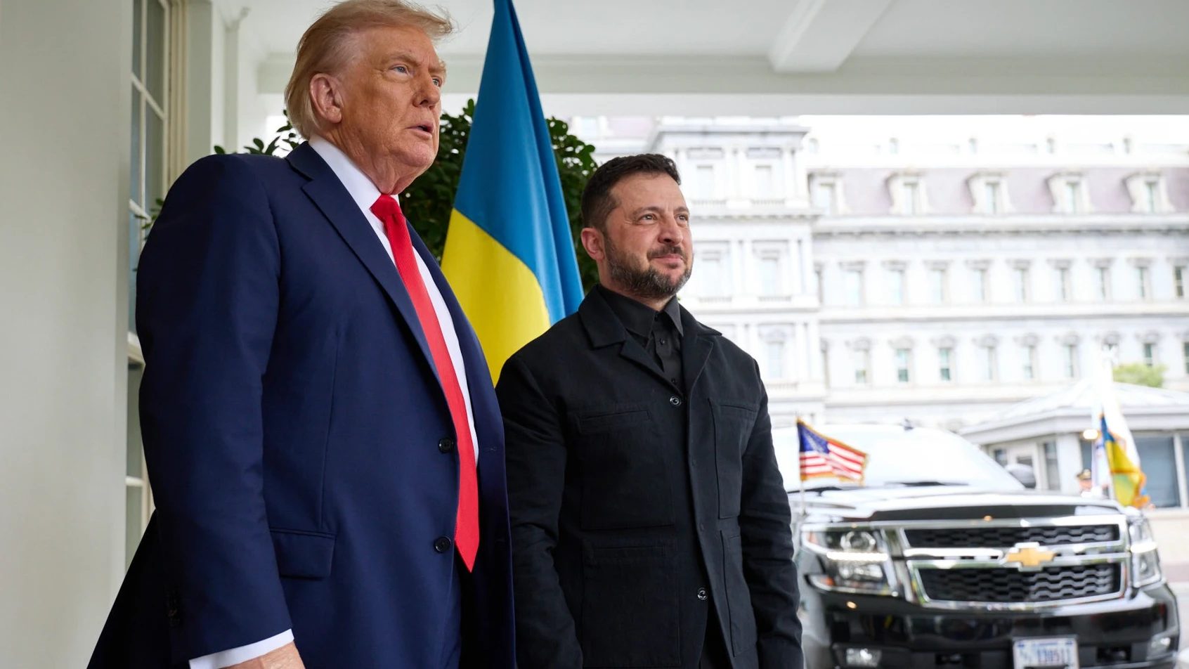 Съдбата на Украйна се решава от едно сако Разбира се