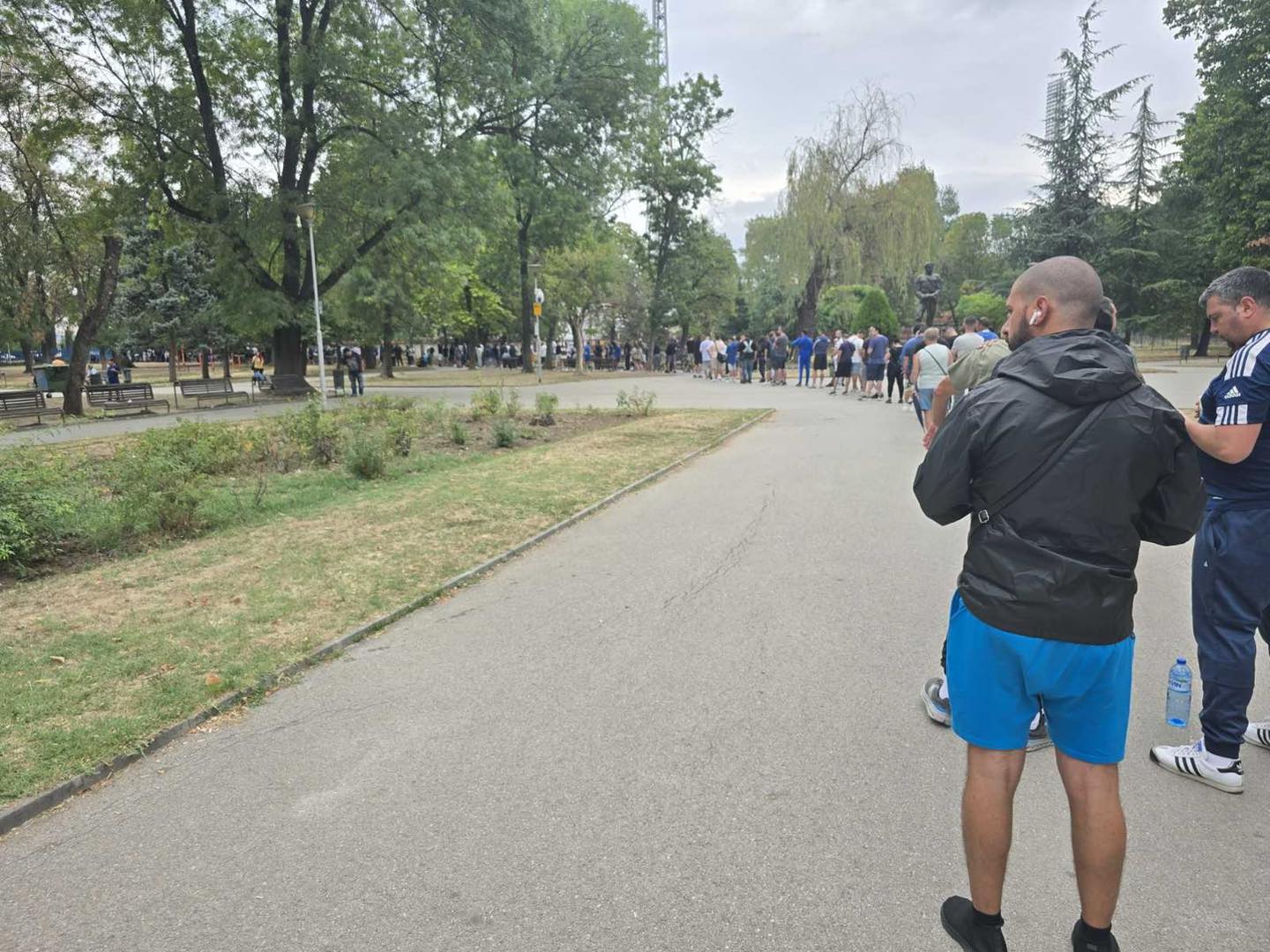 Огромен интерес предизвика пускането в свободна продажба на билетите за