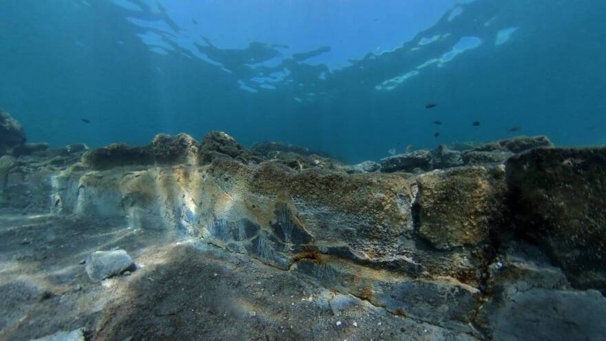 Новооткритата баня е функционирала като римска саунаАрхеолози в Неаполитанския залив