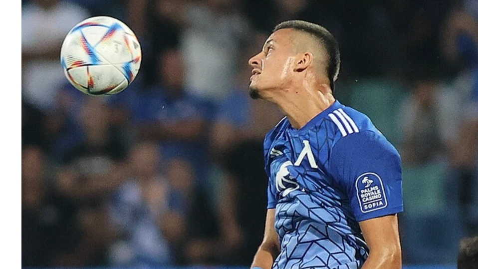 Рикардиньо бившият футболист на Левски смълча митичния стадион Паркхед Бразилецът