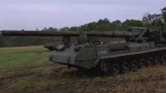 „Ростех“: Гаубицата 2С7М е способна да превърне вражеските танкове в скрап