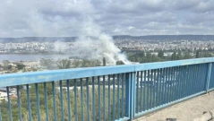 Пожар изпепели камион, мотокар и хале под Аспаруховия мост